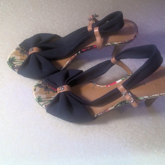 ETIENNE AIGNER 3 INCH HEEL NAVY/FLORAL PUMP WITH PEEKABOO HEEL, TOE AND SIDES -6 - Picture 6 of 14